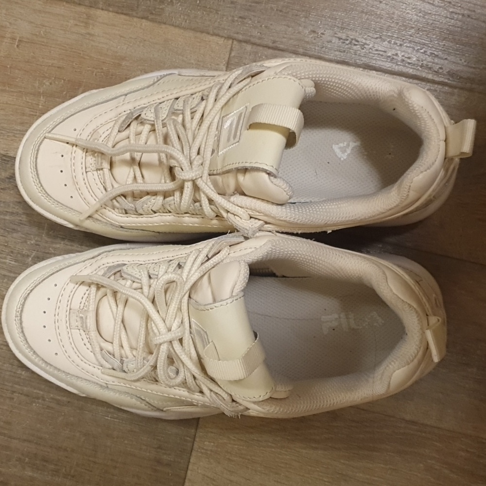 FILA Disruptor II Premium Whisper White/White Leather Women Sneaker size 6